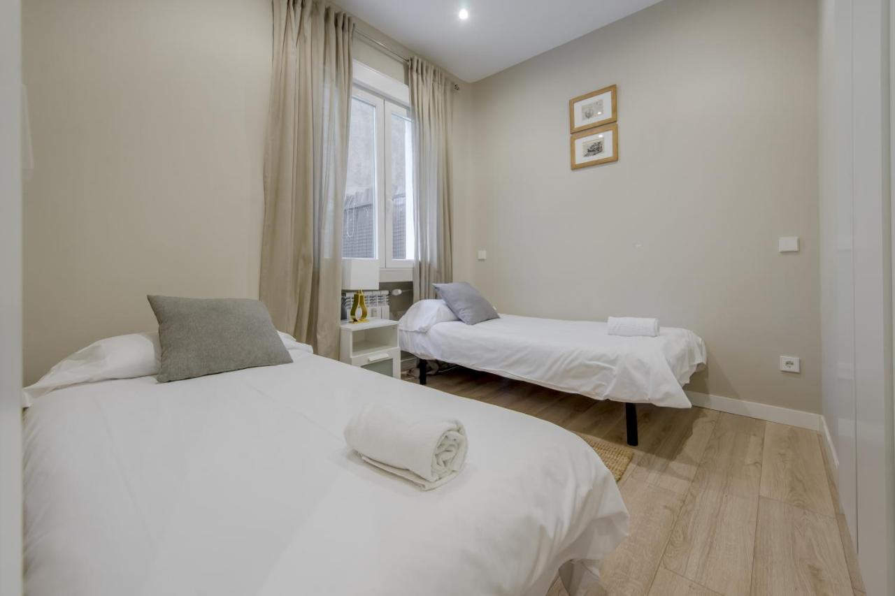 Acogedor Apt 3 Habitaciones Y Terraza En El Centro Madrid Exterior photo